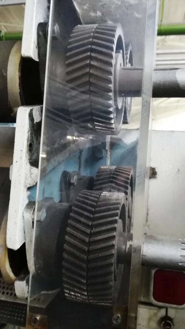 SOUTHERN Machinery Pattern tufting, ww 100cm